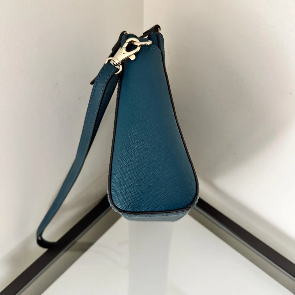 Lo & Sons Purse / The Pearl / Pacific Blue / Saffiano Leather / Gold Hardware - Picture 8 of 16